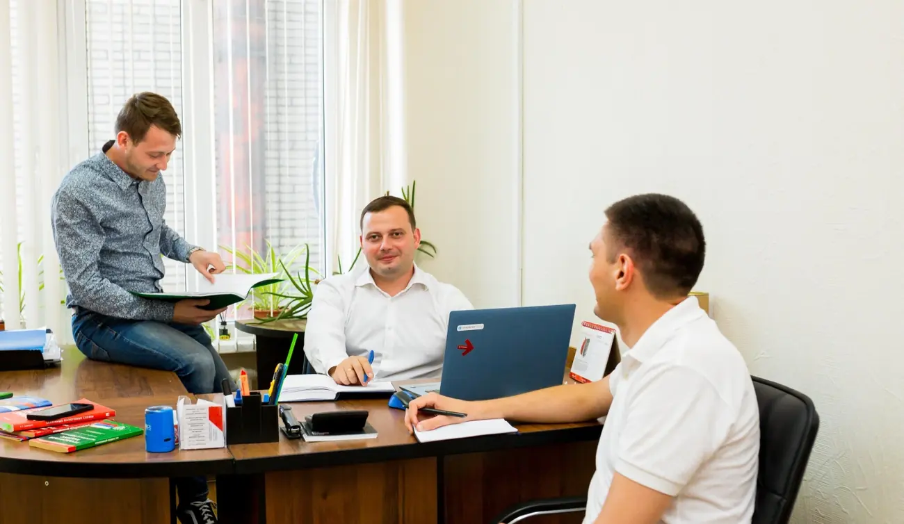 Рабочая встреча в офисе «МаксФинанс»